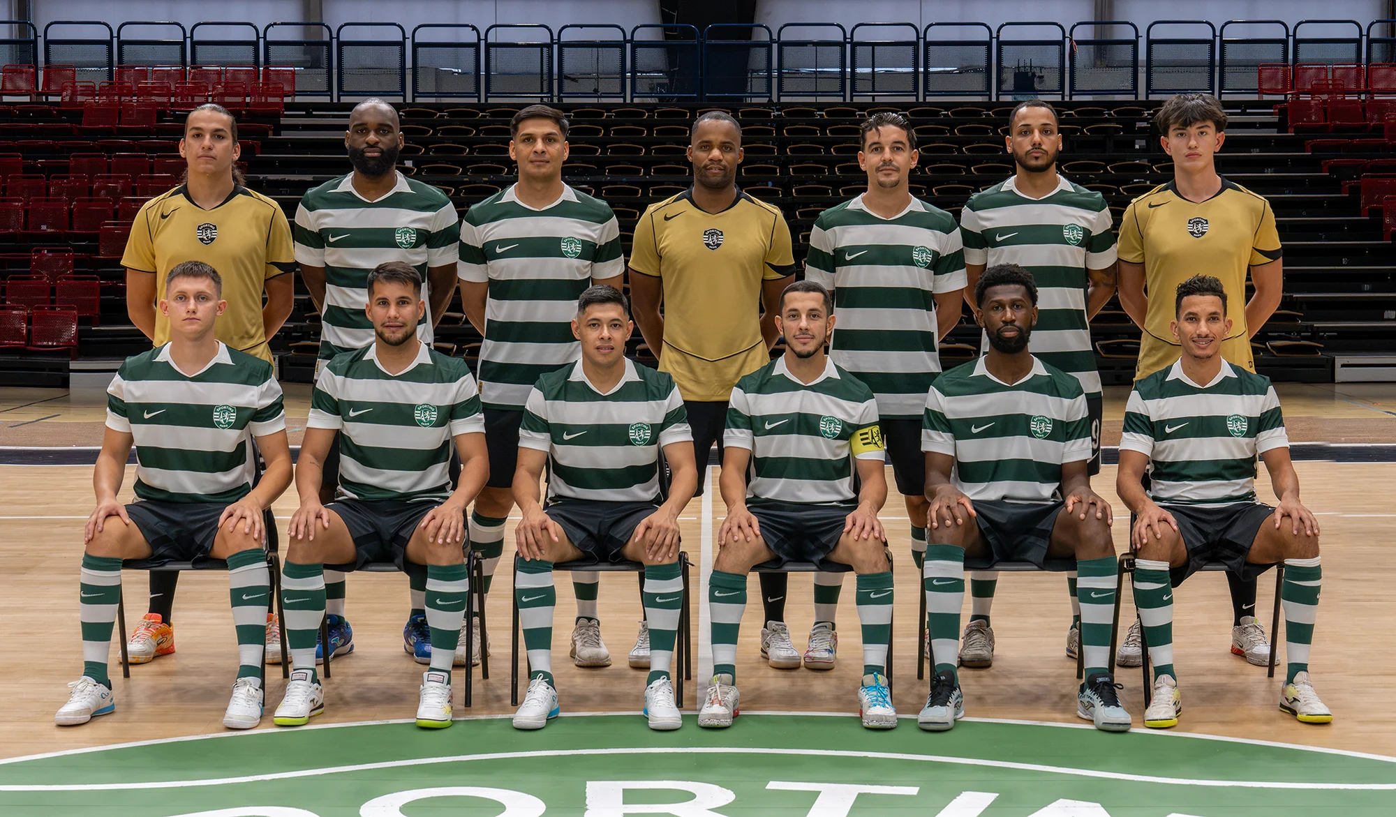 Photo officielle de l'effectif 2026–2027 du Sporting Paris